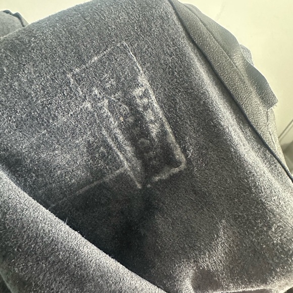 Chic Black Leather A-Line Skirt - Picture 6 of 6